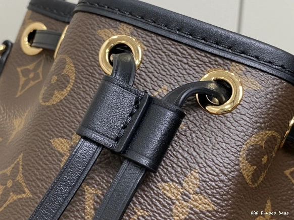 AAA Replica Ru VUITTON Canoe New LOUIS Bag-14*20.5*14CM 0801